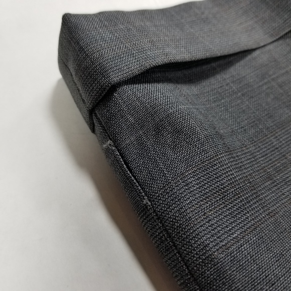 Jos A Bank Signature Gold 2pc suit - Gray 42Reg - Picture 8 of 8